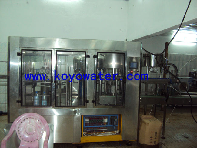 Bottle water filling machine